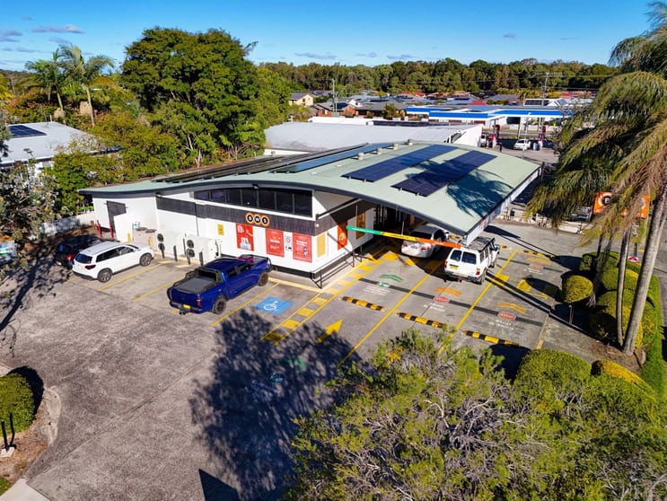 Click to view all images 6 Treelands Drive Yamba NSW 2464 - Image 1