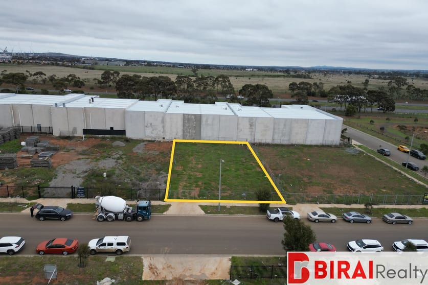Click to view all images 86 Collins Road Melton VIC 3337 - Image 2
