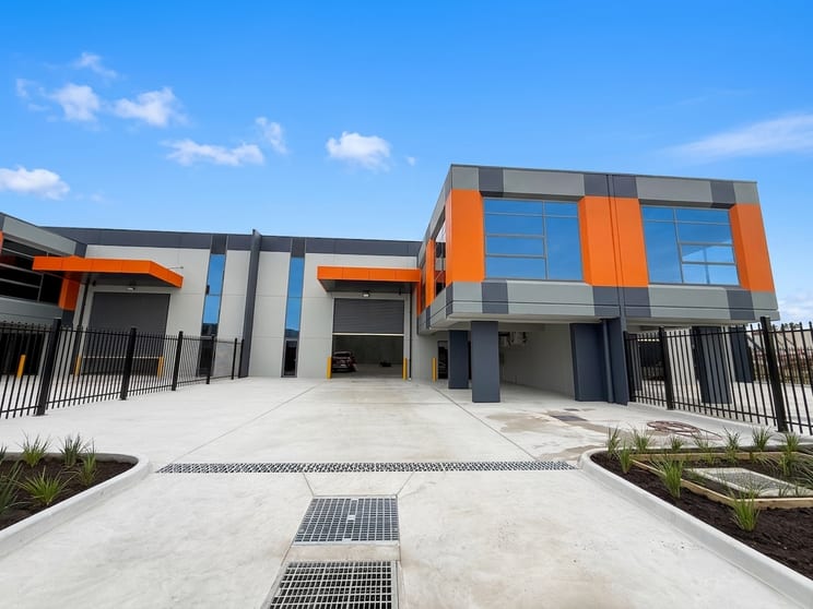 Click to view all images 8B Reserve Court Altona VIC 3018 - Image 1