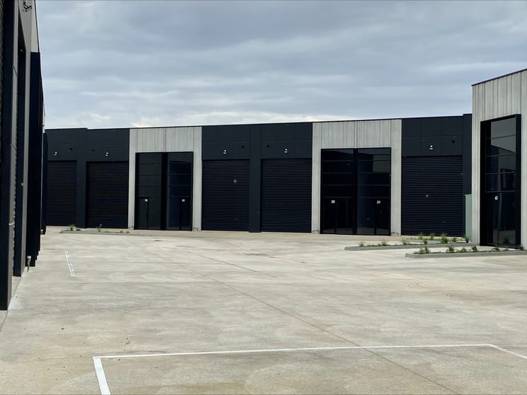 Click to view all images 17/119 Corio Quay Road North Shore VIC 3214 - Image 1