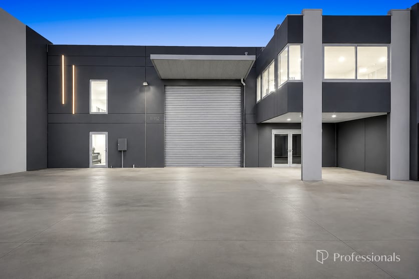 Click to view all images 1/53 Sunline Drive Truganina VIC 3029 - Image 2