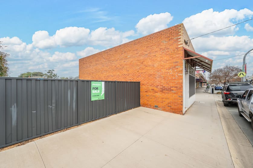 Click to view all images 15,17 & 19 Melville Street Numurkah VIC 3636 - Image 3