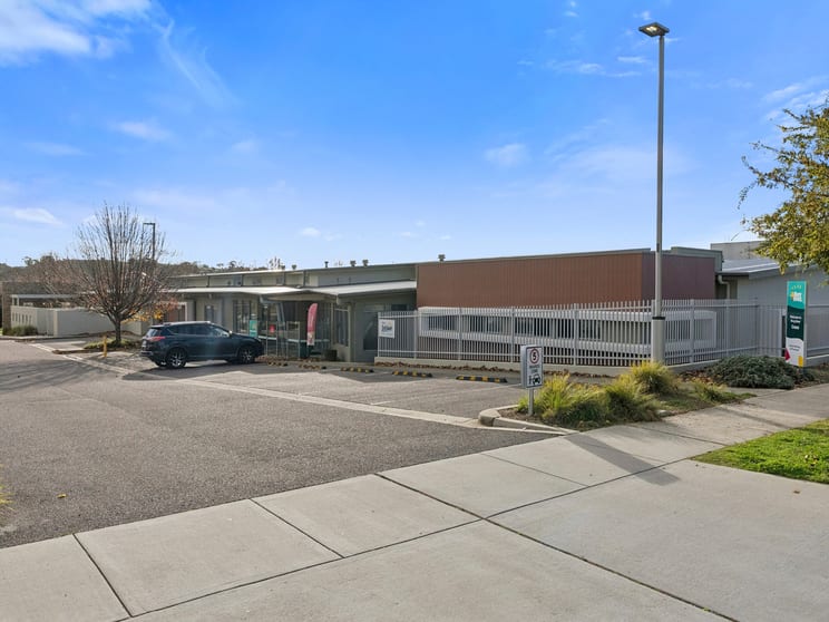 Click to view all images 44 Hillcrest Street Crace ACT 2911 - Image 2