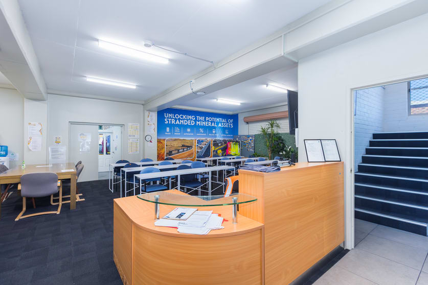 Click to view all images Unit 1/8 Roy Street Welshpool WA 6106 - Image 3