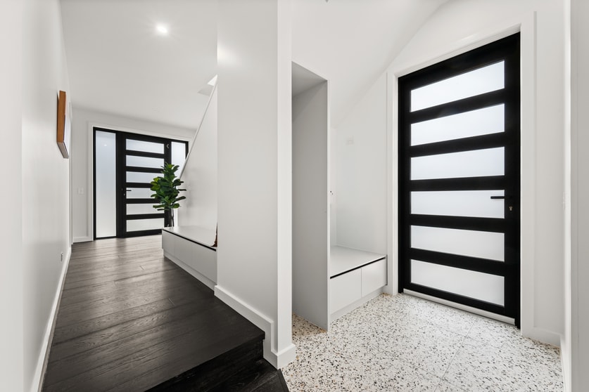 Click to view all images 68 Twynam Street Jindabyne NSW 2627 - Image 5