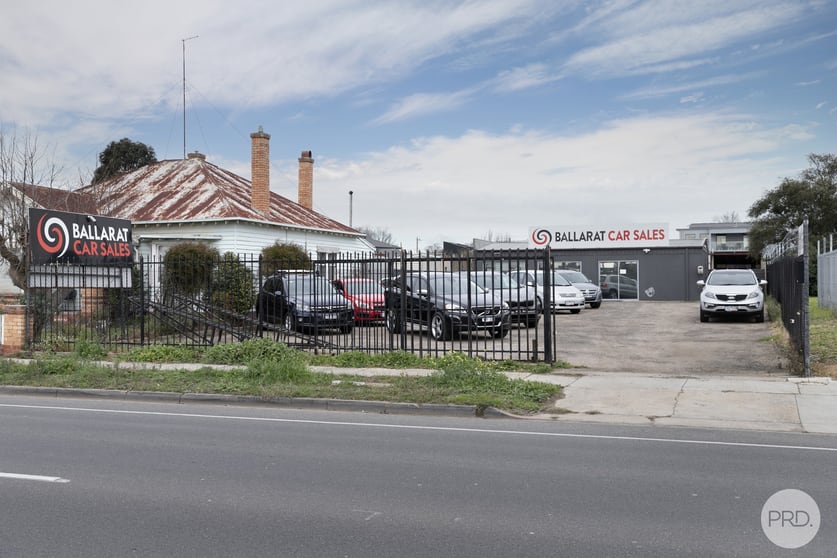 Click to view all images 915 Howitt Street Wendouree VIC 3355 - Image 1