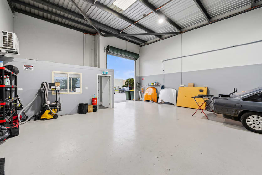 4/2 Trade Road Malaga WA 6090 - Image 4