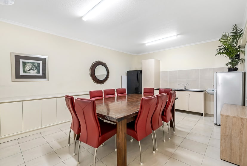 Click to view all images 18 & 19/21-25 Lake Street Cairns City QLD 4870 - Image 3