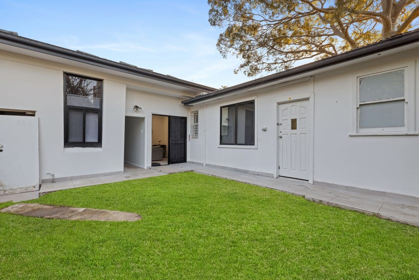 Click to view all images 22 Grosvenor Crescent Summer Hill NSW 2130 - Image 5