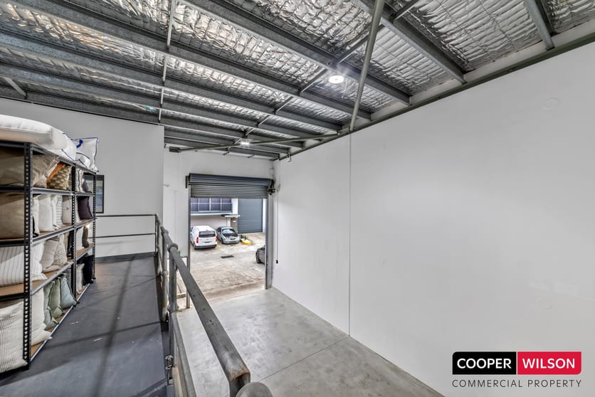 Click to view all images 5/70-72 Captain Cook Drive Caringbah NSW 2229 - Image 2