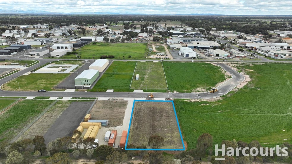 Click to view all images 26 Hanson Street Horsham VIC 3400 - Image 3