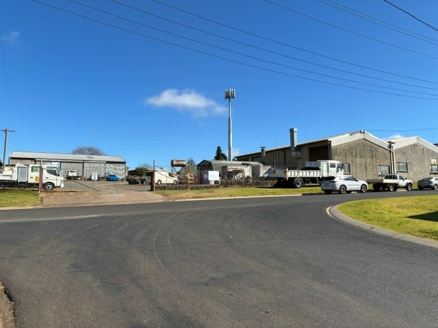Click to view all images 37 to 41 Vanity Toowoomba QLD 4350 - Image 3