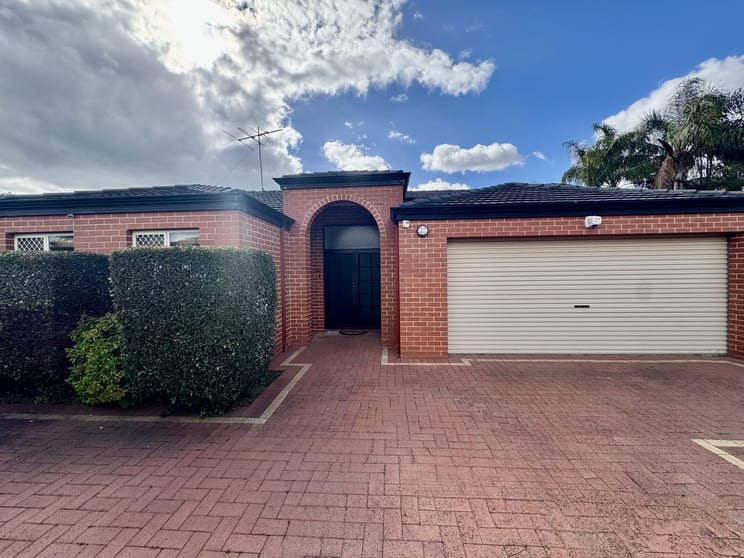 Click to view all images 4B Mahogany Place Eaton WA 6232 - Image 1