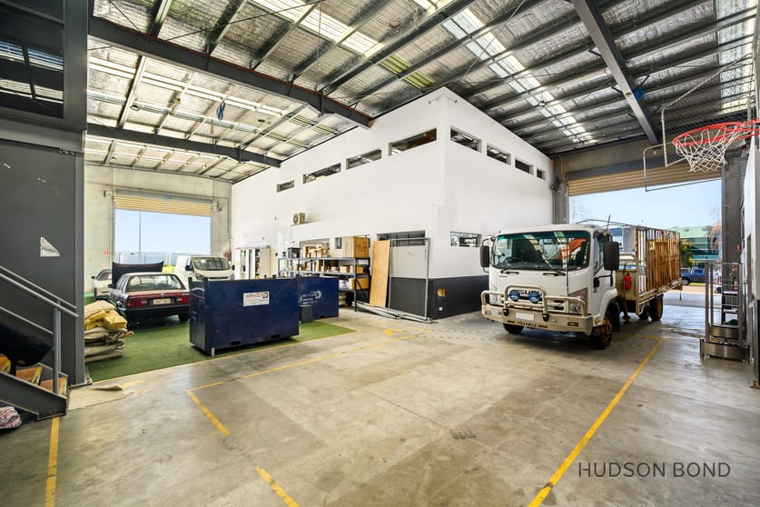 Click to view all images 73 Mcgregors Drive Keilor Park VIC 3042 - Image 3