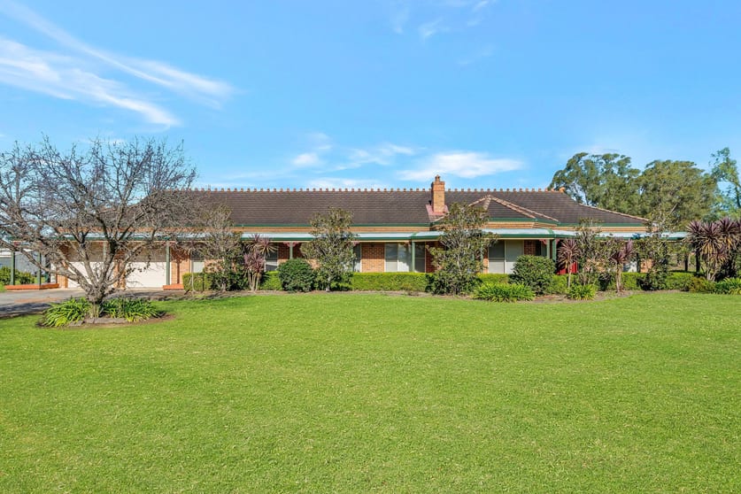 Click to view all images 4 Thomas Laycock Place Bradfield NSW 2556 - Image 3