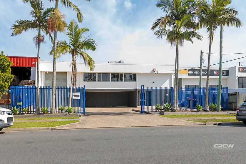 Click to view all images 15-17 Walker Street Tennyson QLD 4105 - Image 2
