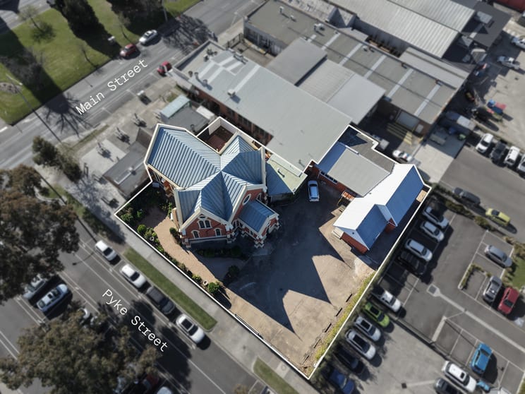 Click to view all images 27-27a Pyke Street Bairnsdale VIC 3875 - Image 1
