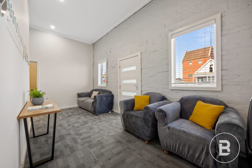 Click to view all images 75 Mair Street East Soldiers Hill VIC 3350 - Image 3