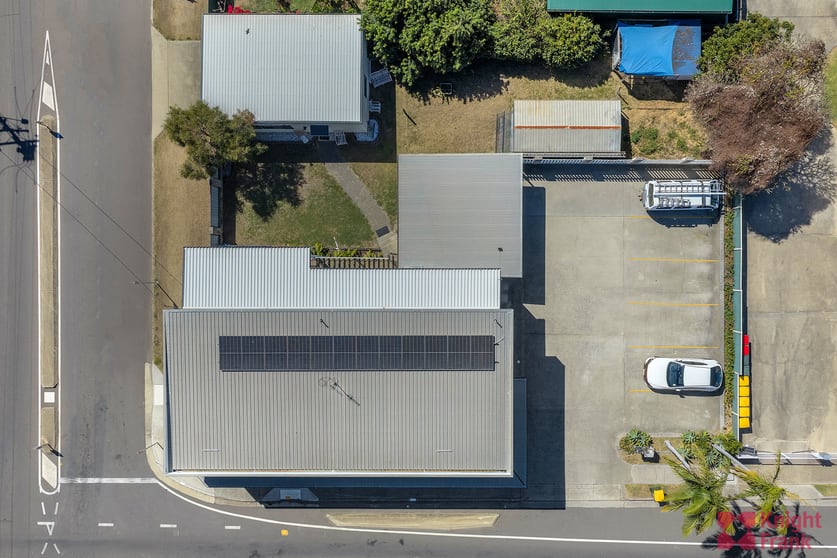 Click to view all images 134 Auckland Street Gladstone Central QLD 4680 - Image 2