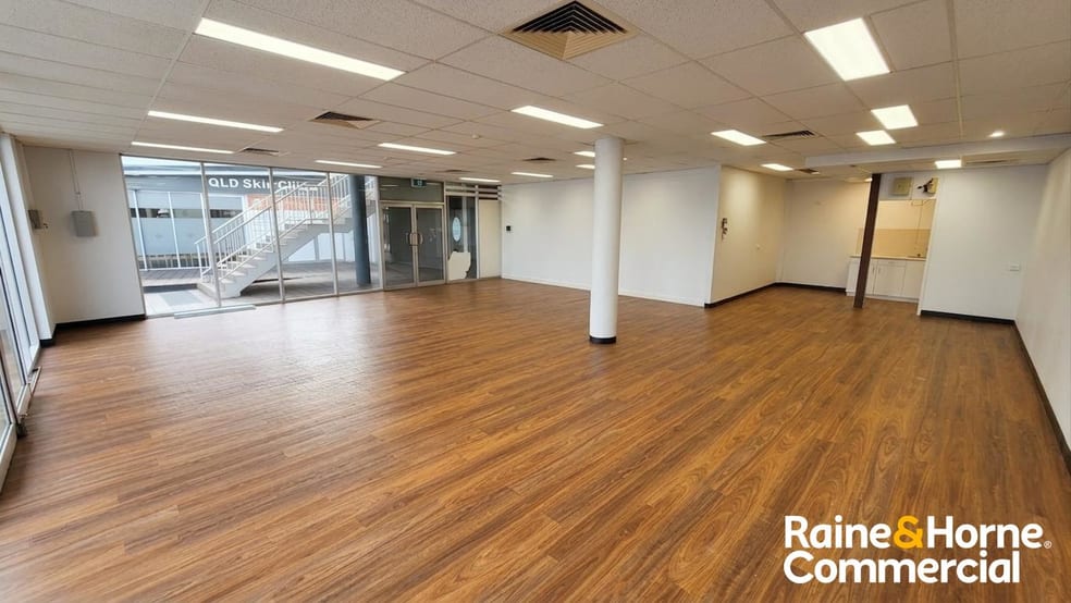 Click to view all images 4/187-197 Days Road Grange QLD 4051 - Image 2
