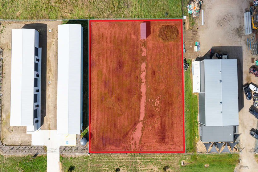 Click to view all images 31-33 Gibson Place Howlong NSW 2643 - Image 2