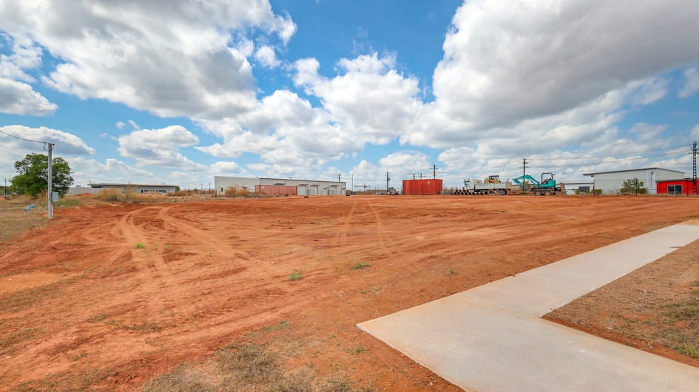Click to view all images 28 Castillon Road Berrimah NT 0828 - Image 3