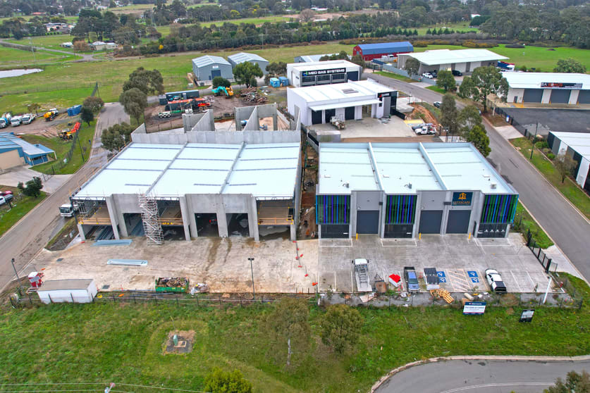 Click to view all images 1 Zenith Dr Warrenheip VIC 3352 - Image 2