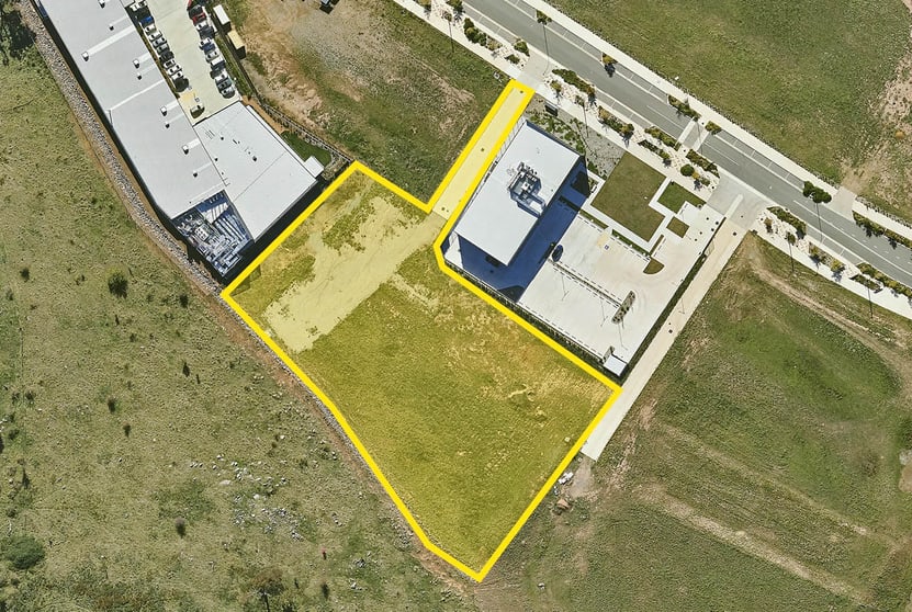 Click to view all images 13 Wolseley Place Jerrabomberra NSW 2619 - Image 2
