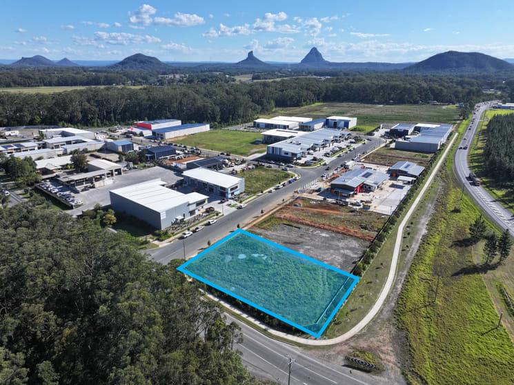 2 Creek Cresent Beerwah QLD 4519 - Image 1