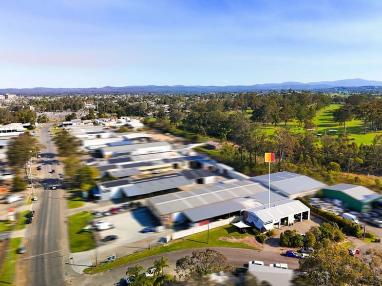 Click to view all images 2 Caesia Place Taree NSW 2430 - Image 3