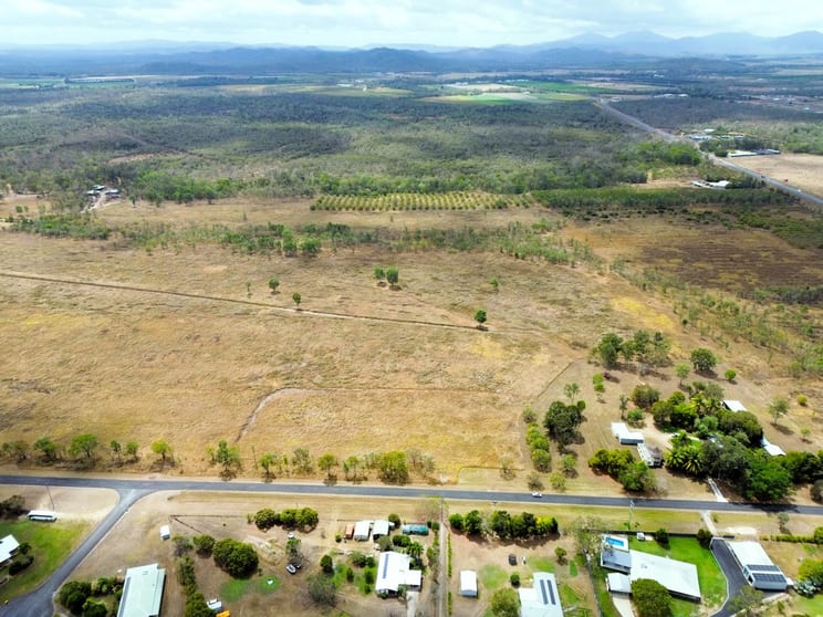 Click to view all images Lot 2/24 Hastie Road Mareeba QLD 4880 - Image 2