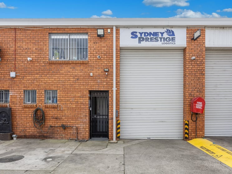 Click to view all images 5/16 Forge Street Blacktown NSW 2148 - Image 1