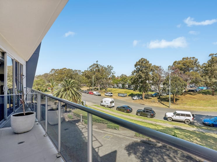 Click to view all images Unit 12/7 Hoyle Avenue Castle Hill NSW 2154 - Image 2
