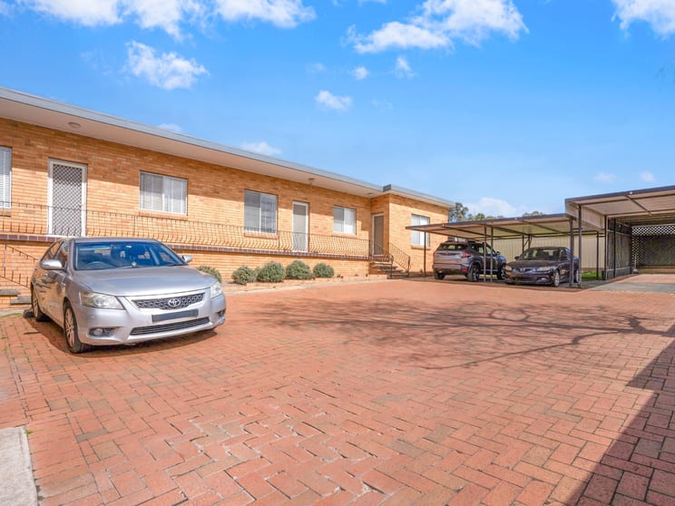 Click to view all images 102 Sloane Street Goulburn NSW 2580 - Image 3