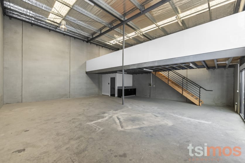 Click to view all images 11/158 Chesterville Road Cheltenham VIC 3192 - Image 3