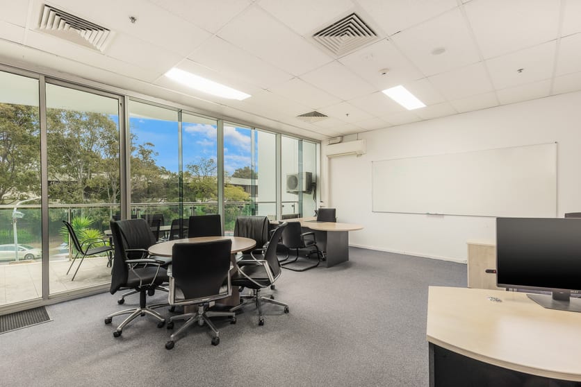 Click to view all images 6/2-4 Northumberland Drive Caringbah NSW 2229 - Image 2