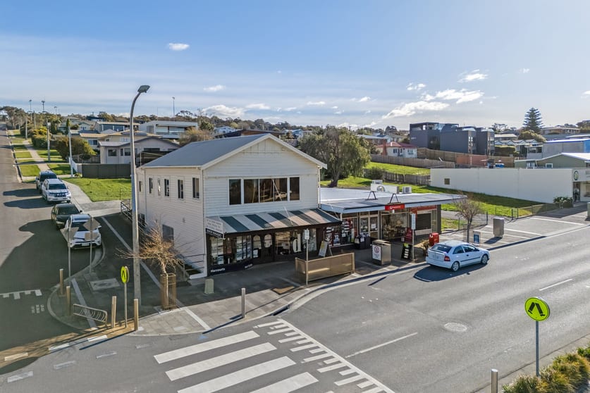 Click to view all images 89 Main Street Bridport TAS 7262 - Image 1