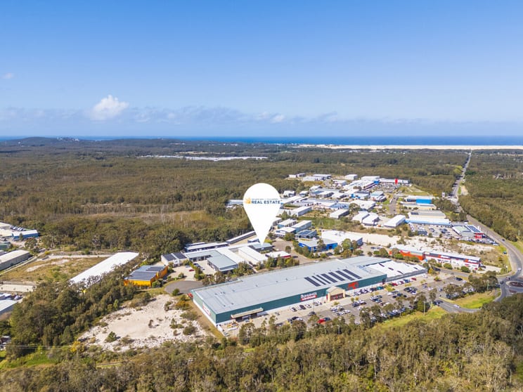 Click to view all images 1b Commerce Close Taylors Beach NSW 2316 - Image 2