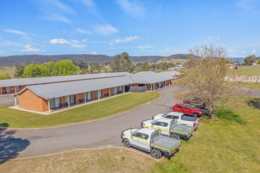 Click to view all images 526 Great Western Highway Marrangaroo NSW 2790 - Image 1