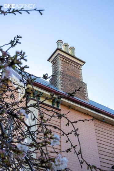Click to view all images 71 Wright Street East Devonport TAS 7310 - Image 2