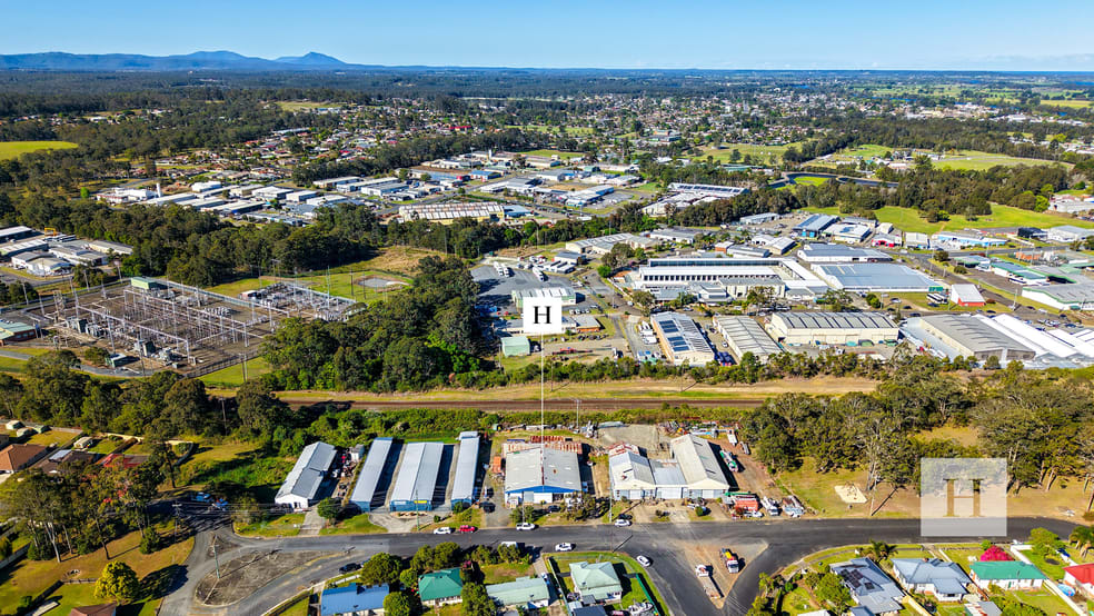 7 Golf Avenue Taree NSW 2430 - Image 1