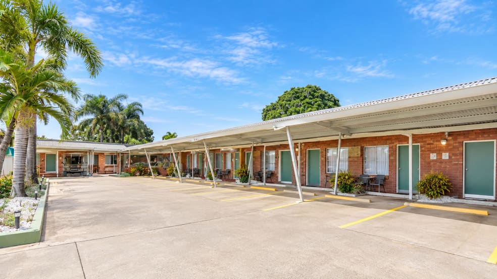 Click to view all images Rosslea QLD 4812 - Image 3