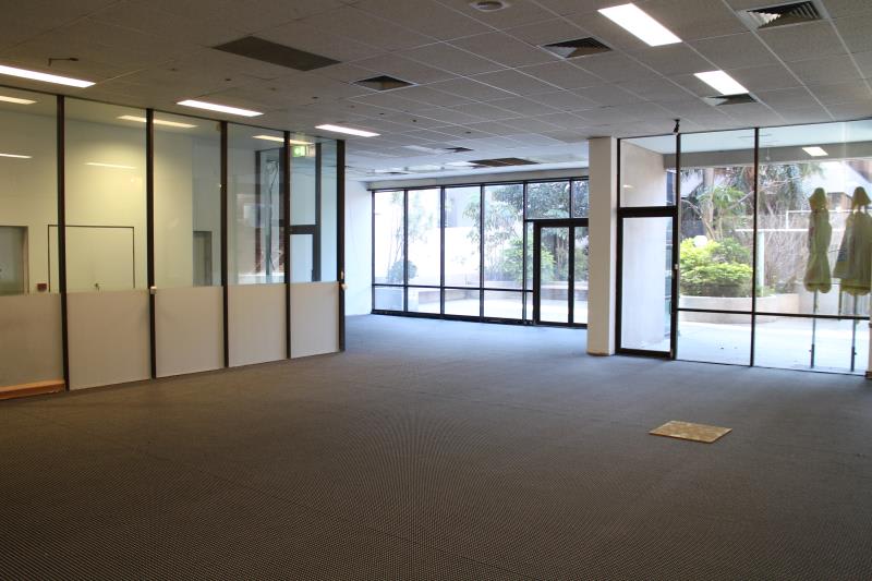 Click to view all images Suite 13/113 Wickham Terrace Spring Hill QLD 4000 - Image 3