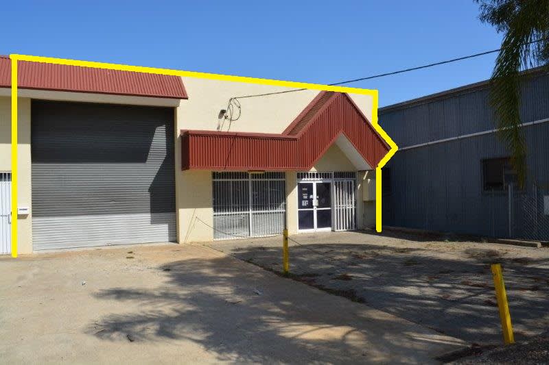 Click to view all images Unit 1/5 Pendrey Court Woodridge QLD 4114 - Image 1