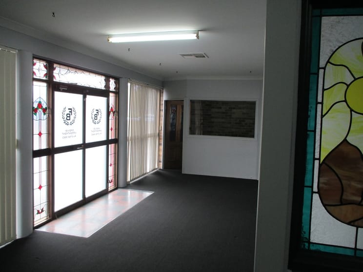 Click to view all images 3/178 Peel St Tamworth NSW 2340 - Image 3