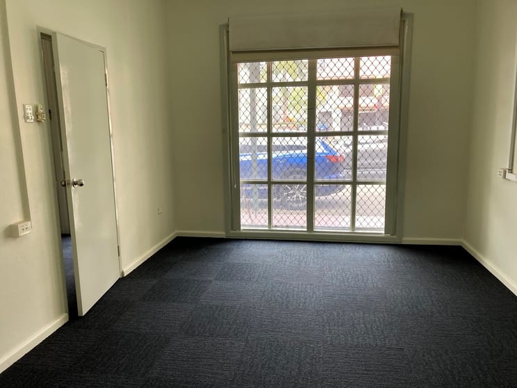 Click to view all images 22 Ross Street Parramatta NSW 2150 - Image 2