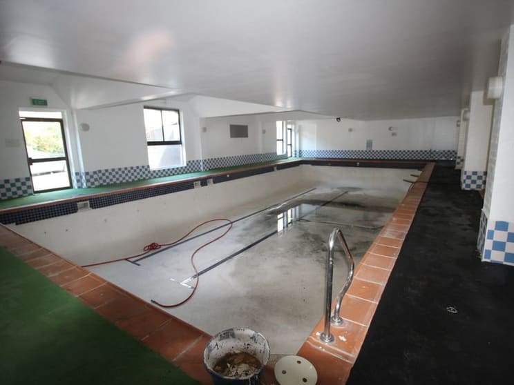 Click to view all images Indoor Pool/30 - 32 Empire Bay Drive Daleys Point NSW 2257 - Image 2