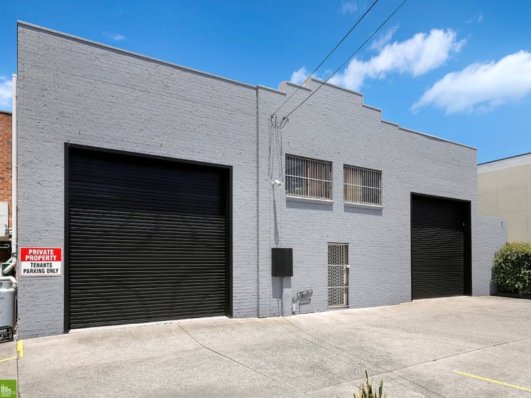 Click to view all images 19-21 Princes Hwy Fairy Meadow NSW 2519 - Image 1