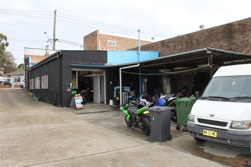 Click to view all images 3/994 King Georges Road Blakehurst NSW 2221 - Image 2