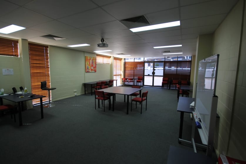 Click to view all images 1 & 2/5 Waterloo Street Wellington Point QLD 4160 - Image 2